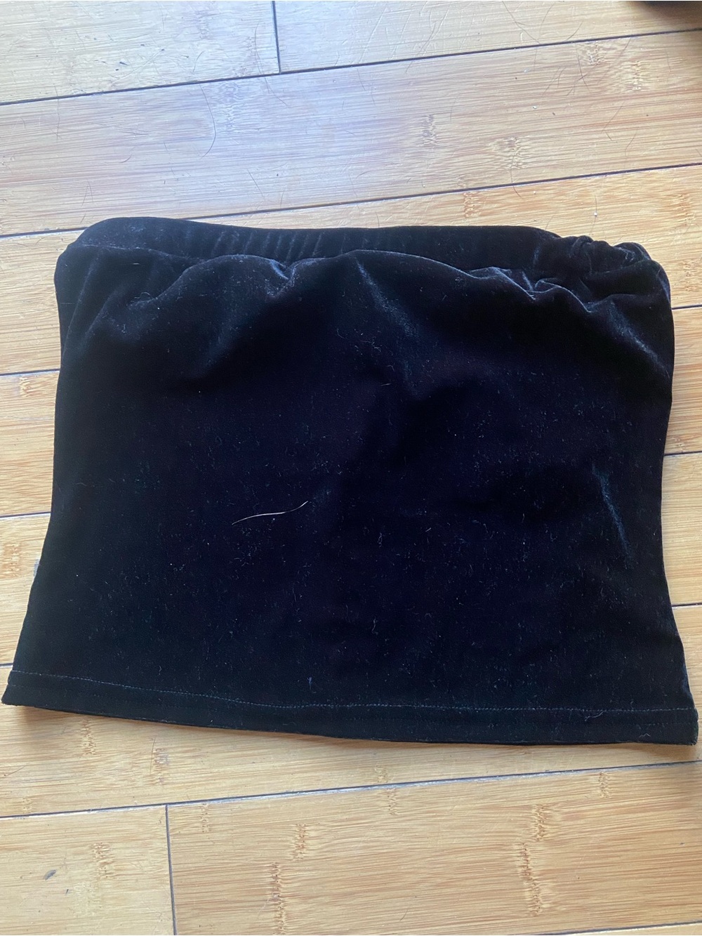 pop Black Velvet Mini Tube Skirt